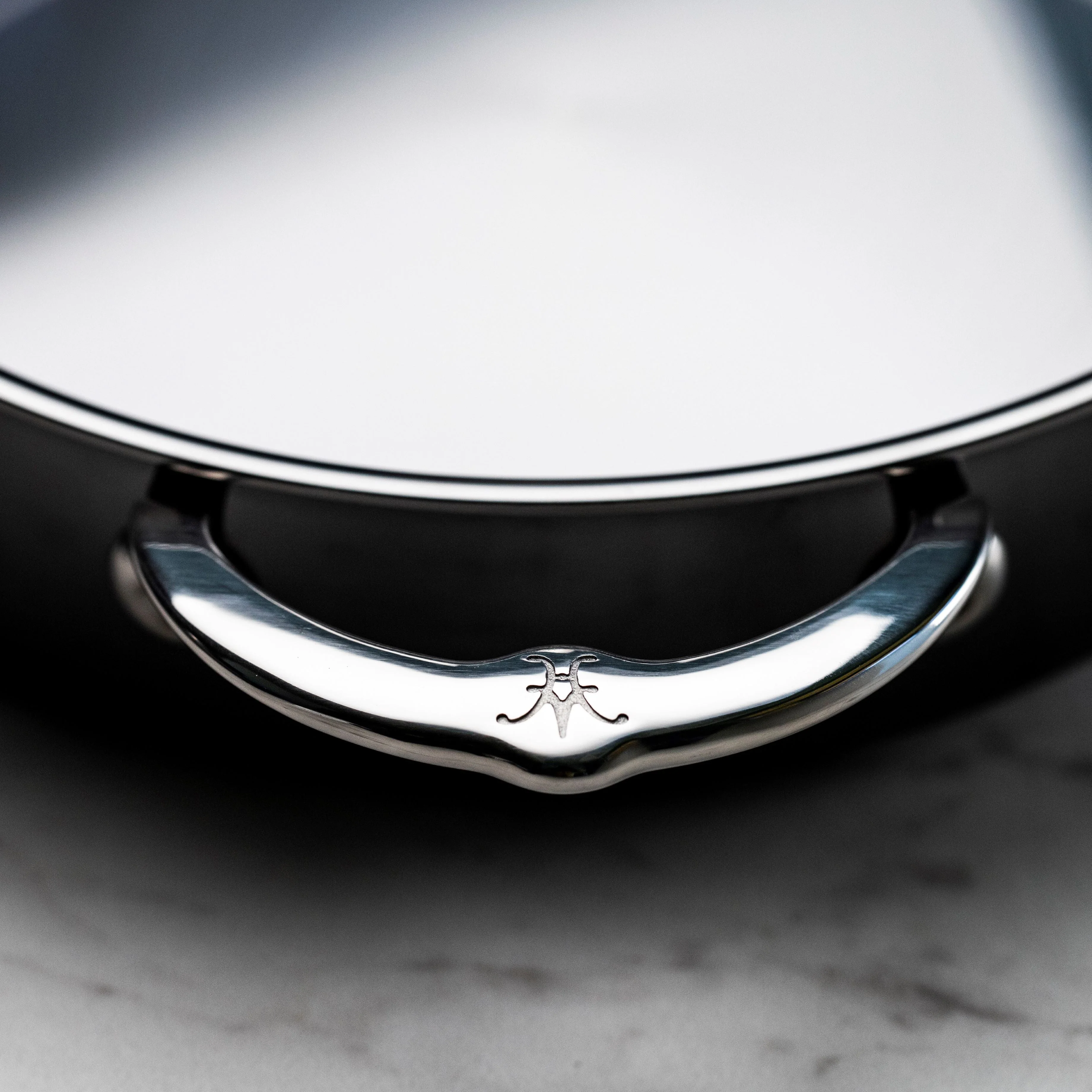 Hestan NanoBond Titanium Induction Sautéuse & Lid - 26cm/3.3L - Image 5